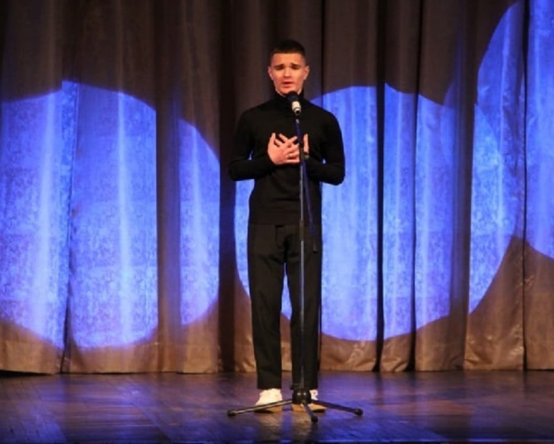 05.04.21 Ученик школы №13 Алексей Полионов – победитель регионального этапа Всероссийского конкурса юных чтецов «Живая классика 2021»! 